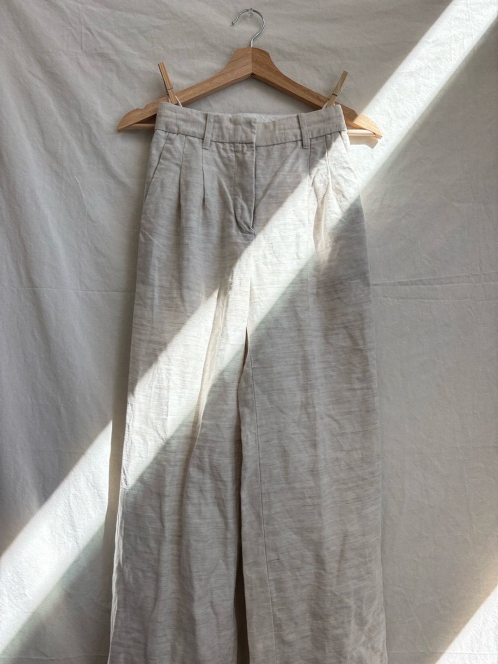 Aritzia Effortless Linen pants